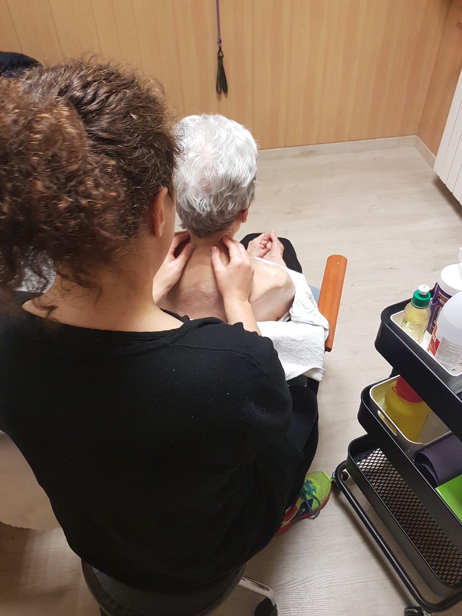 Tractament manual de la zona cervical a Axial
